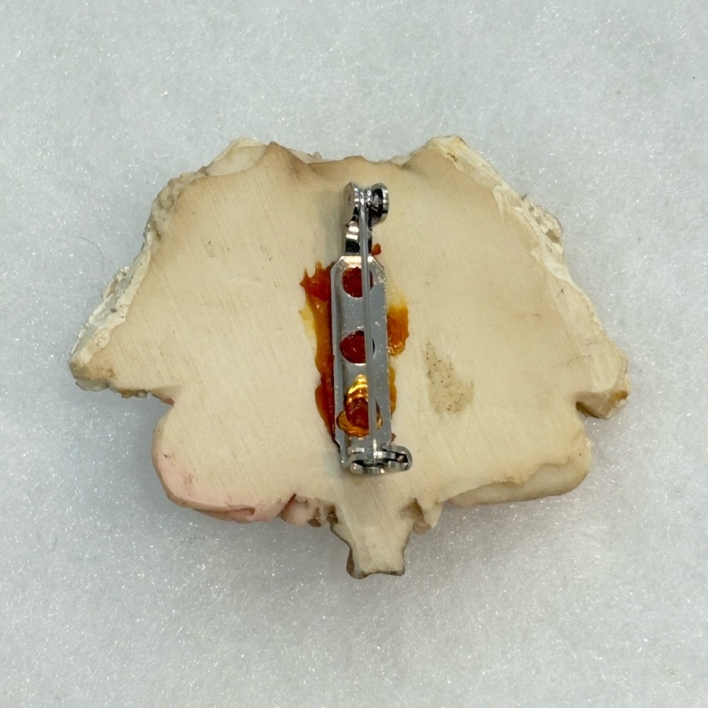 Angel Teddy Bear Resin Brooch Pin Preowned - Picture 2 of 3